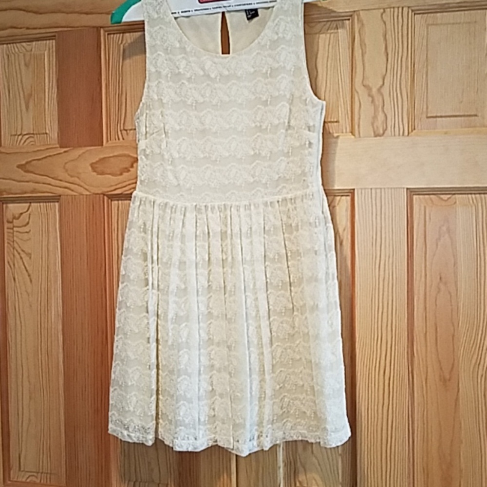 H&M white lace dress